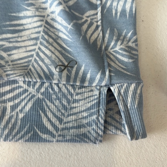 Freely Tropical Print Cropped Hoodie Light Blue  EUC Sz M - Picture 4 of 8